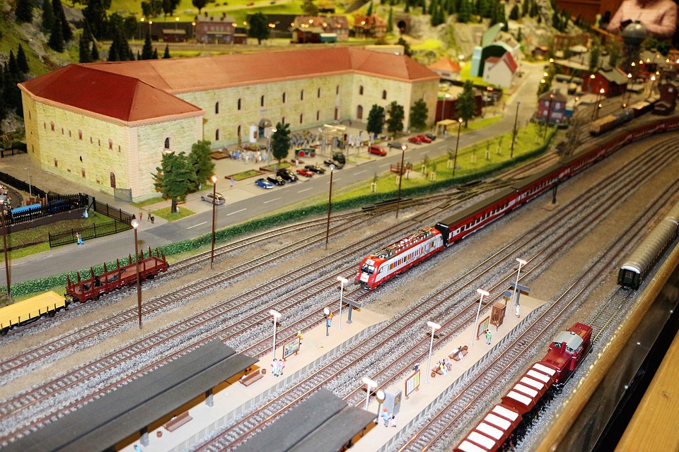 rail along the rio grande scale train